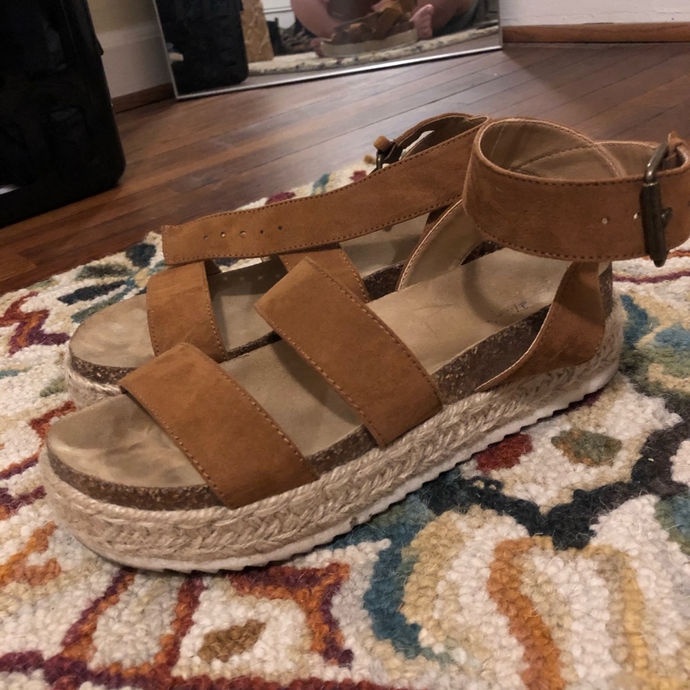 Espadrille sandals